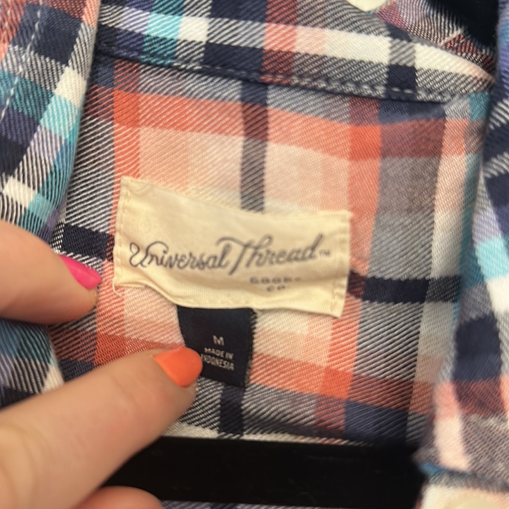 Long sleeve button down - Picture 2 of 5